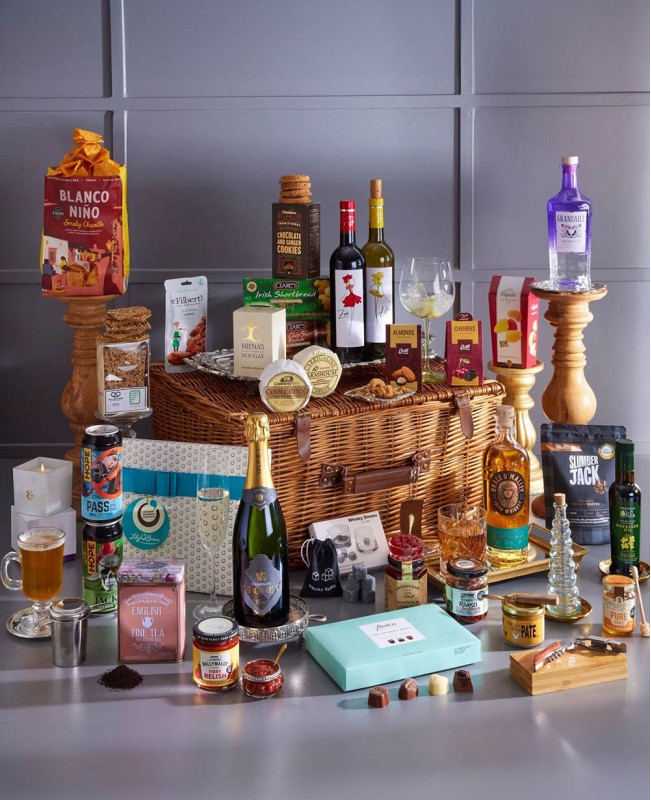 Regal Delights Luxury Gift Basket